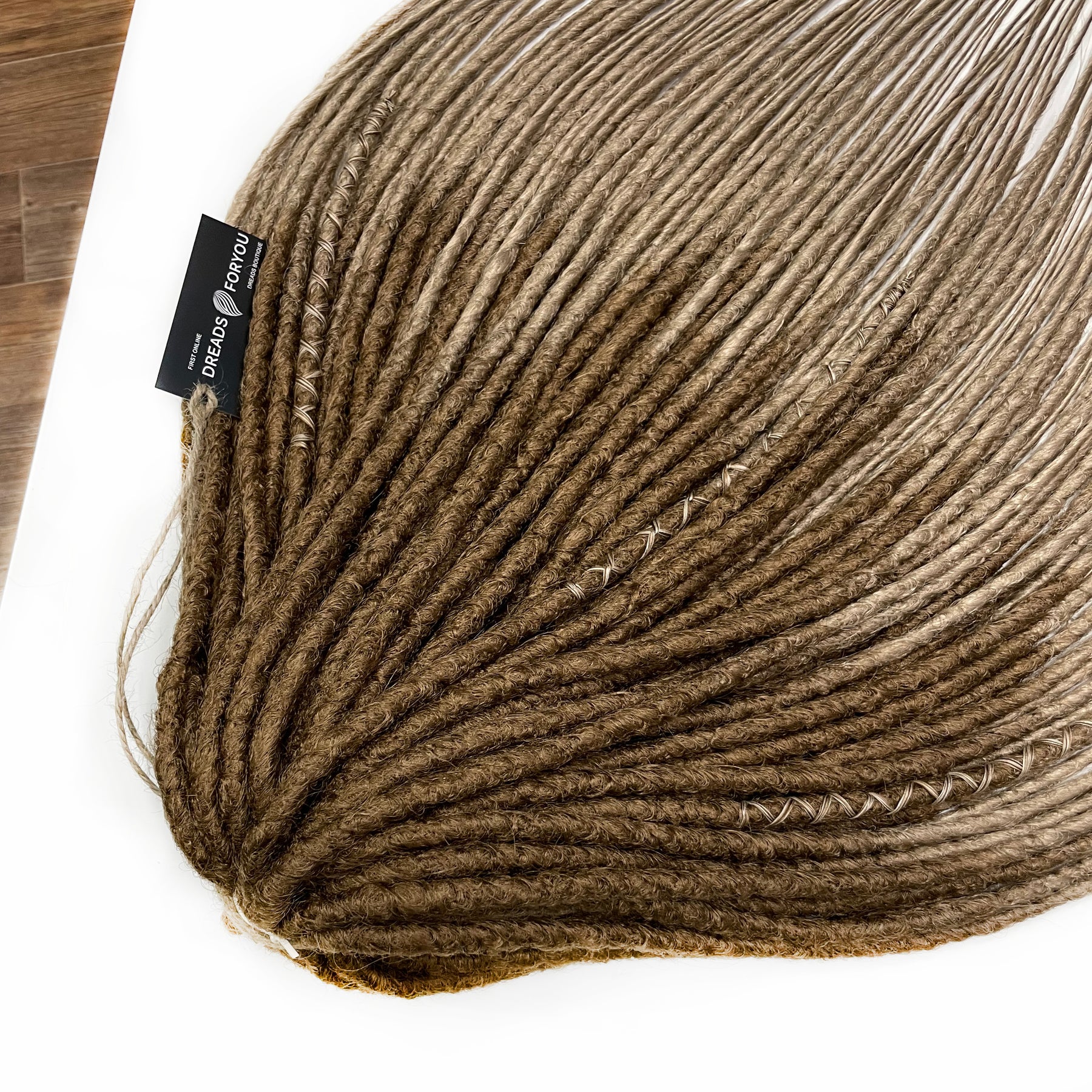 DE Crochet 27D+22 STOCK