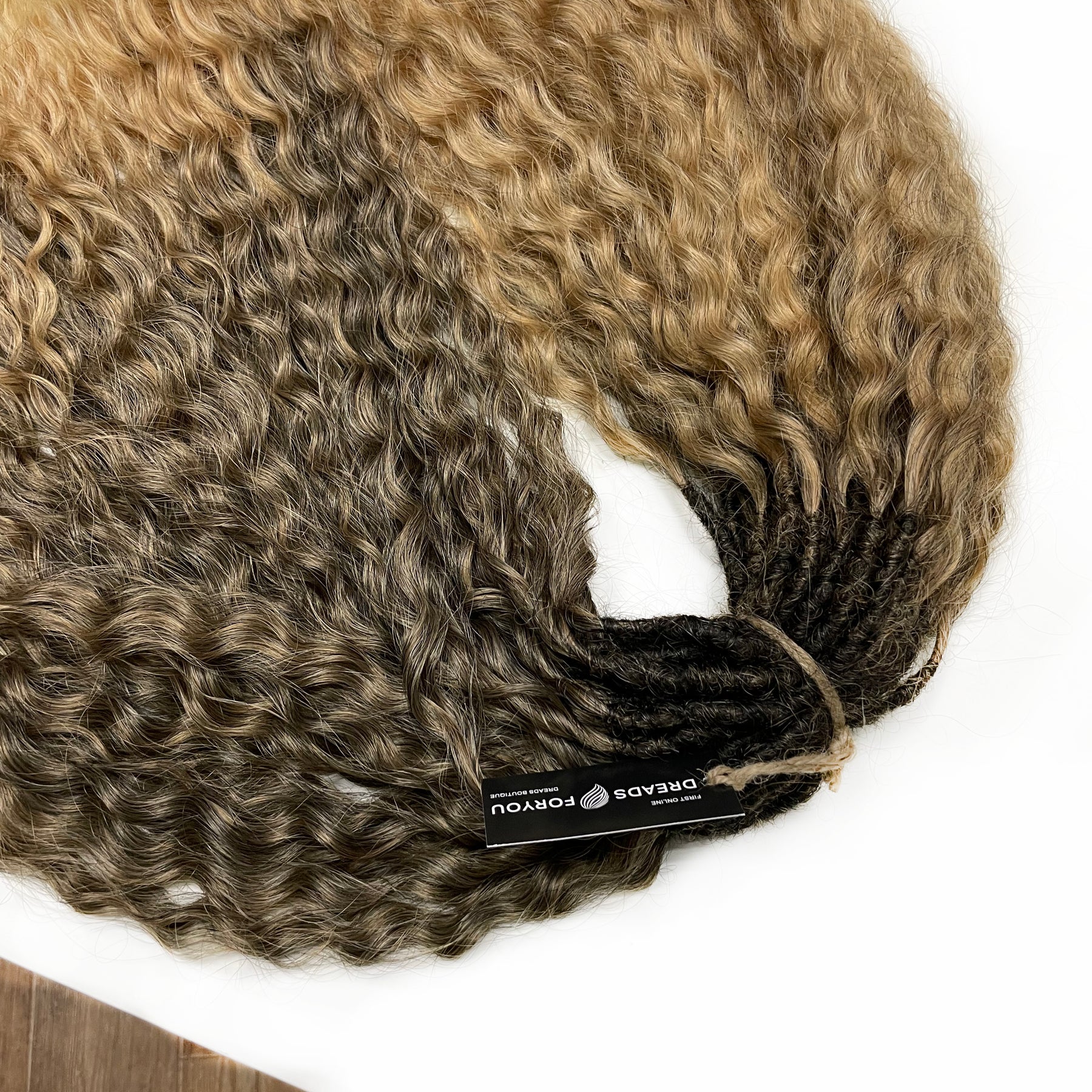 DE Curl dreads Т1/27/613 STOCK 60 cm